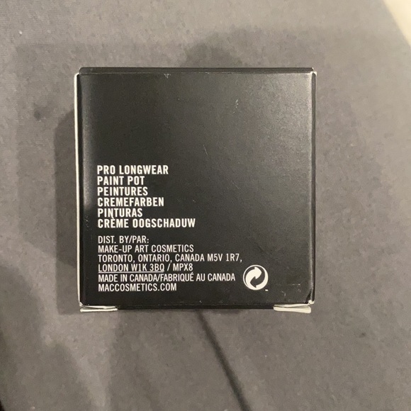 MAC pro longwear paint pot in soft ochre - Picture 2 of 3